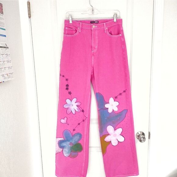 Fashion Nova Pink Fuchsia Jeans Floral Paint High Waist Jr 9 NEW - Picture 7 of 10